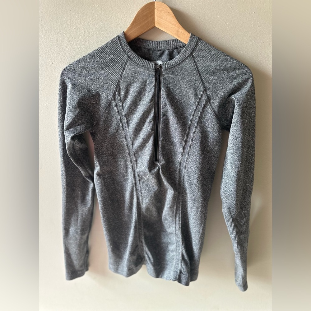 Athleta Fastest Track Gray/Black 1/2 Zip Seamless Workout Athletic Long Sleeve